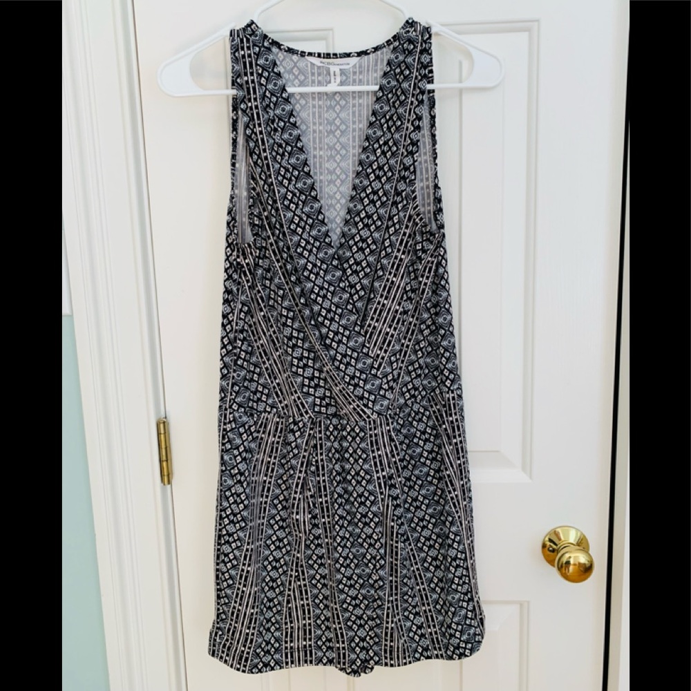 BCBGeneration Patterned Romper - Picture 2 of 5